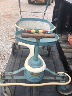 Vintage 1930s baby stroller