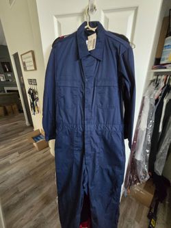 Brandnew Navy Blue 44R Large Coveralls $40