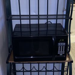Kitchen Furniture/microwave