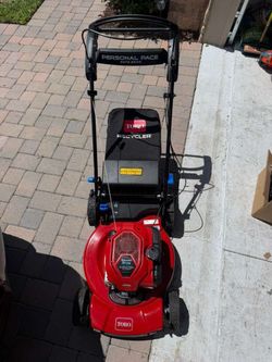 New toroRecycler with Smart Stow 22-in Gas Self-propelled lawn mower with 150-cc Briggsand Stratton