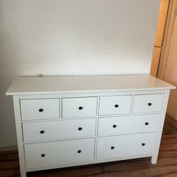 Ikea white 8 Drawers Dresser 