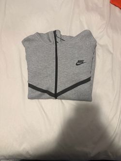 Grey Nike Tech Size (XL)