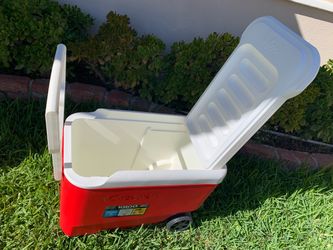 Igloo Rolling Cooler with Wheels