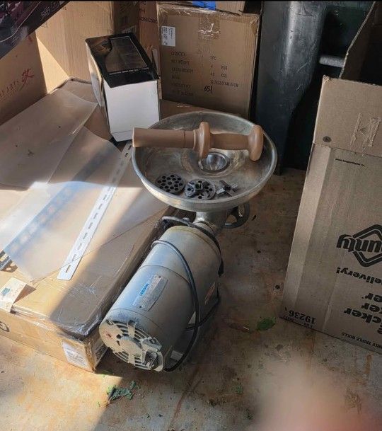 Electric Meat Grinder 1.5hp LEESON Motor