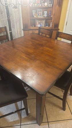 Dinning table