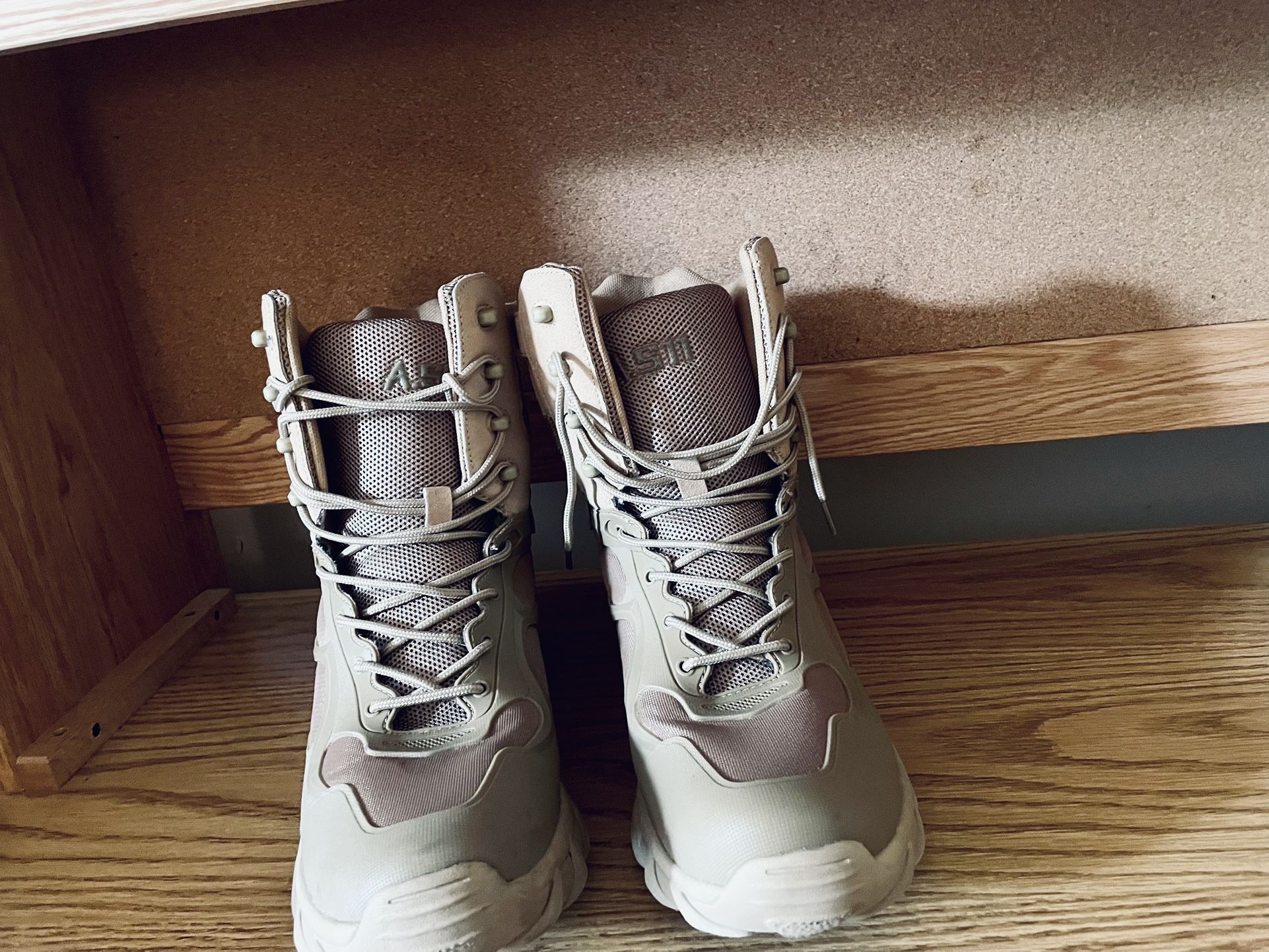 High Quality Combat Boots