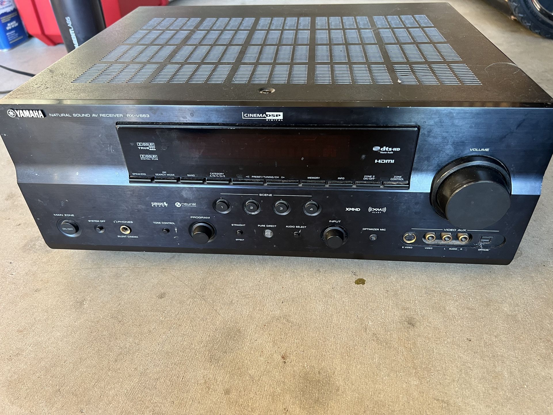 Yamaha RX-V663 7-Channel Receiver w Remote