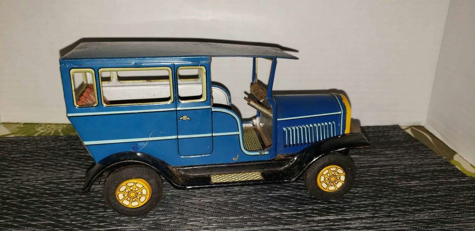 Vintage Japan Tin Litho Friction 1904 Daimler Car Toy