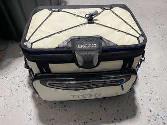 Titan by Arctic Zone Zipperless Coldlok Cooler