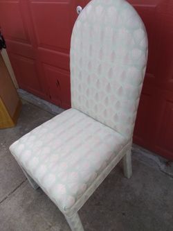 Full Clothe Chair