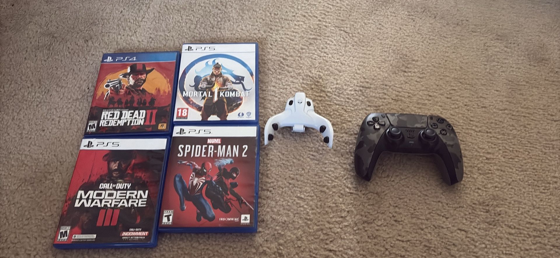 4 playstation games, ps5 strike pack horizon, camo controller & blue ps5 controller