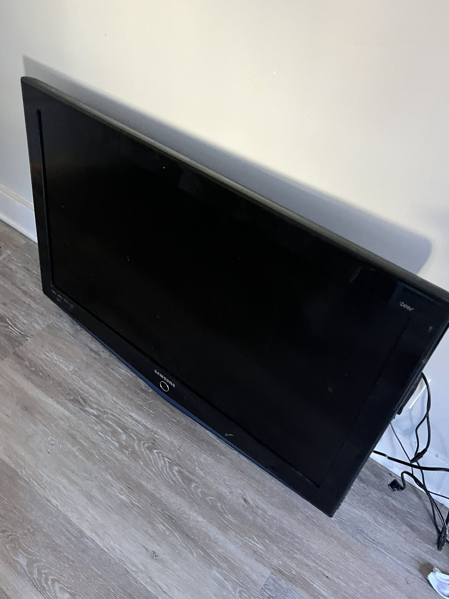 42 Inch Samsung Tv With Wall Mount Attached