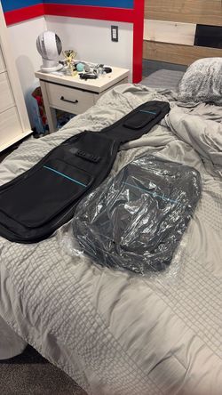 Soft shell guitar cases