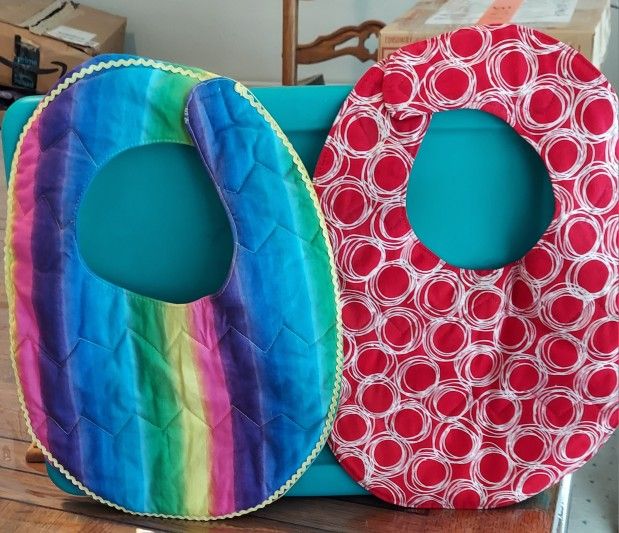 Set Of 2 Bibs