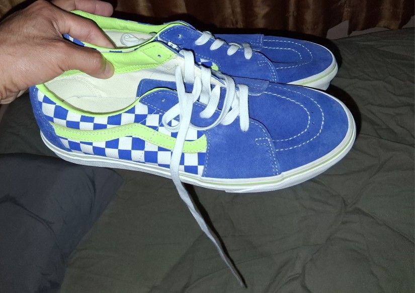 vans size 10.5 shoes 50 dollar each
