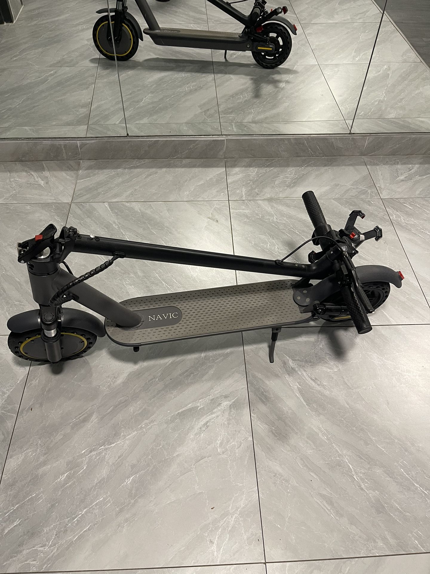 NAVIC Electric Scooter Adults,Max 19Miles Range,Top Speed 19mph,350W Motor