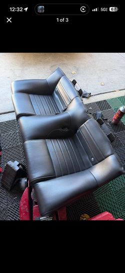 05-14 Mustang Leather Rear Seats