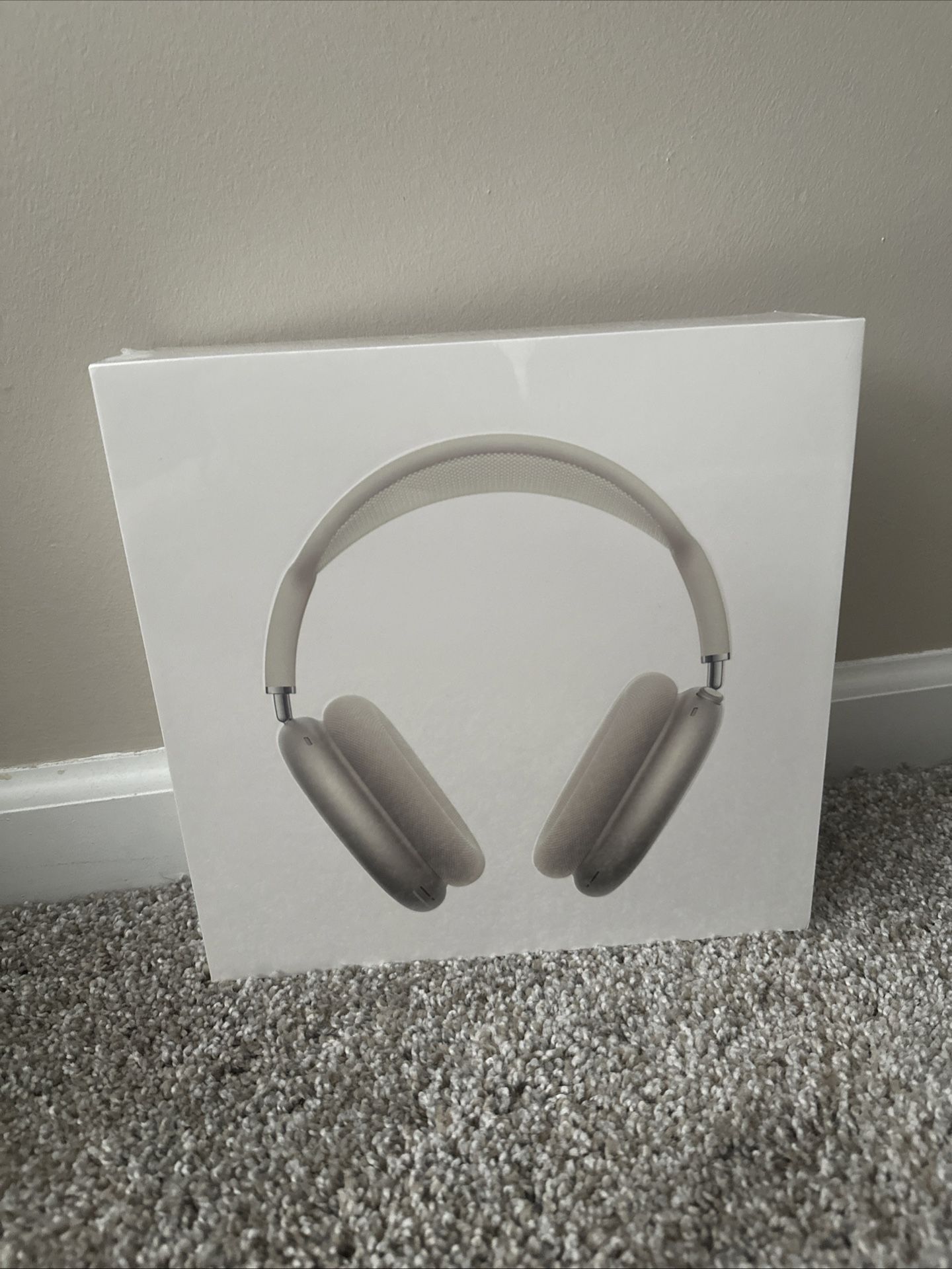 Apple AirPod Max Starlight USB-C Portable Bluetooth Headphones with Smart Case