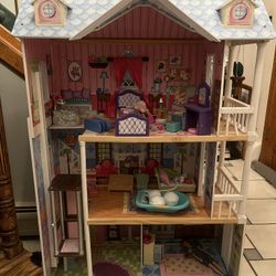 Customized Doll House
