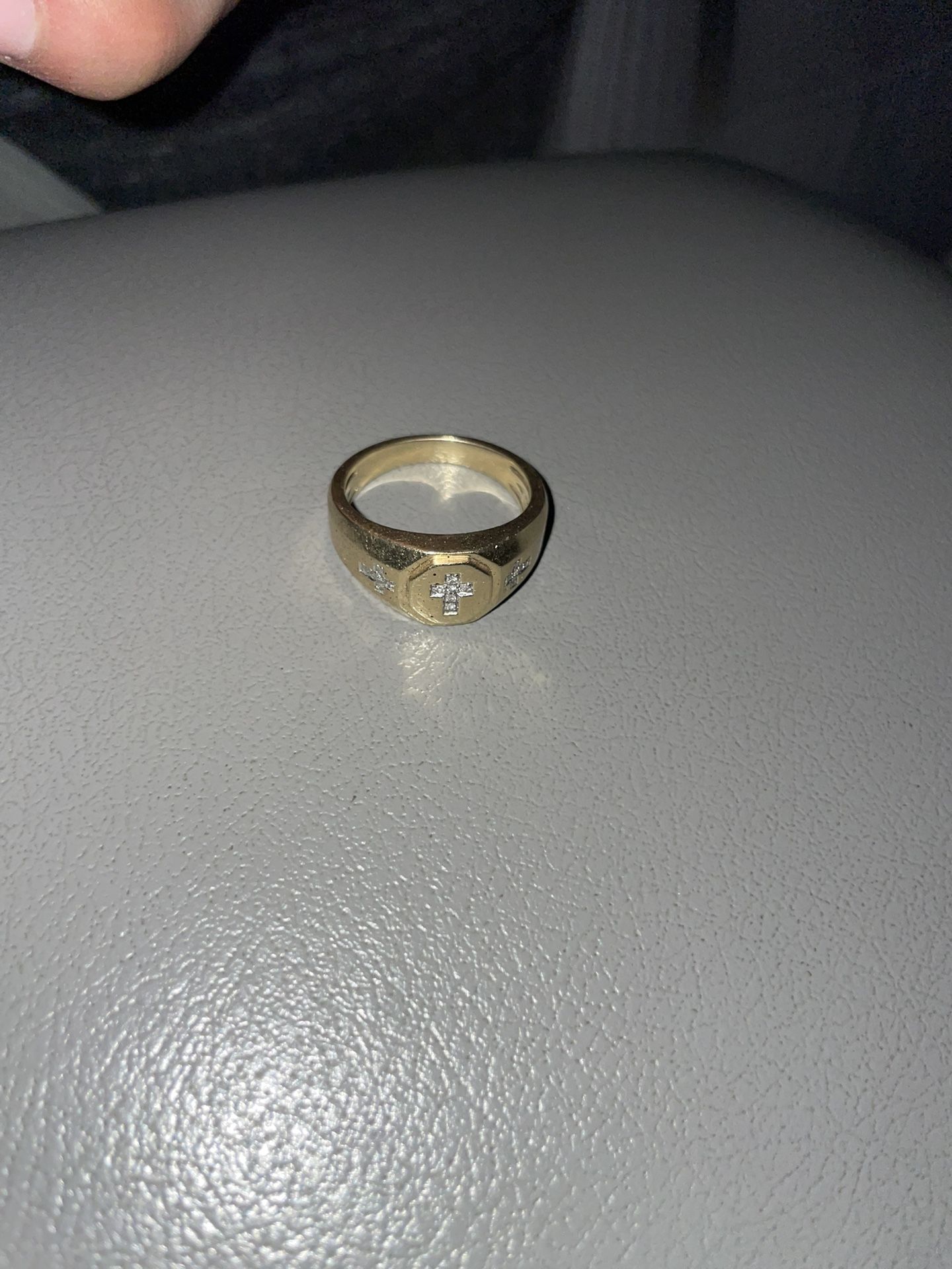 10k Gold Ring With Diamonds In The Cross