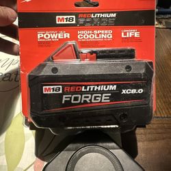 M18 Red Lithium Forge