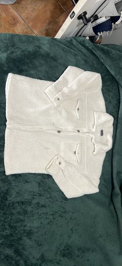 White Fleece. M/L