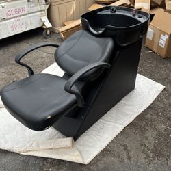 SALON  HAIR SHAMPOO CHAIR !