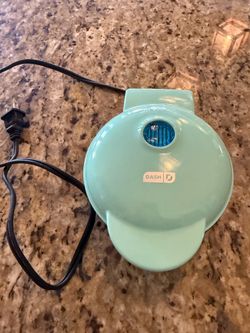 Dash mini pancake maker