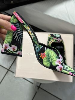 Floral Platforms (Torgēis New York)
