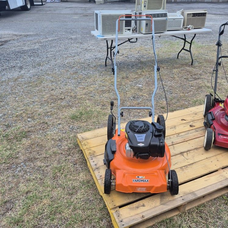 YARDMAX YG1550 Push Lawn Mower 21" Cut