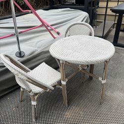 Outdoor Kids Table And Chairs