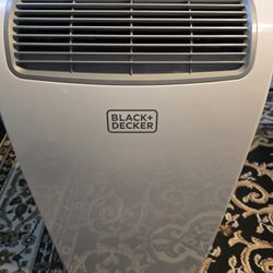Black & Decker Air Conditioner/Dehumidifier