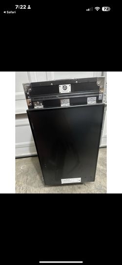 Portable Cosmetic Case With Table 