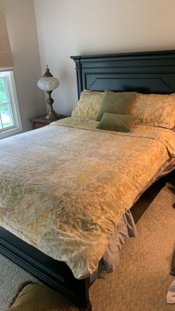 Queen duvet cover shams pillows