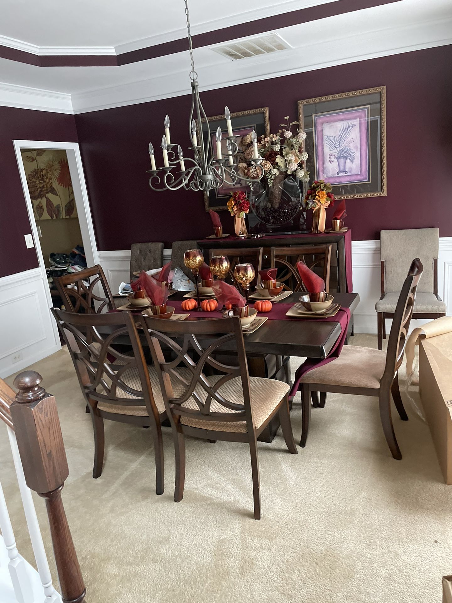 Dining Room Table / Hutch Set Brown