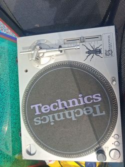 Stanton STR8-50 Professional DJ Turntable