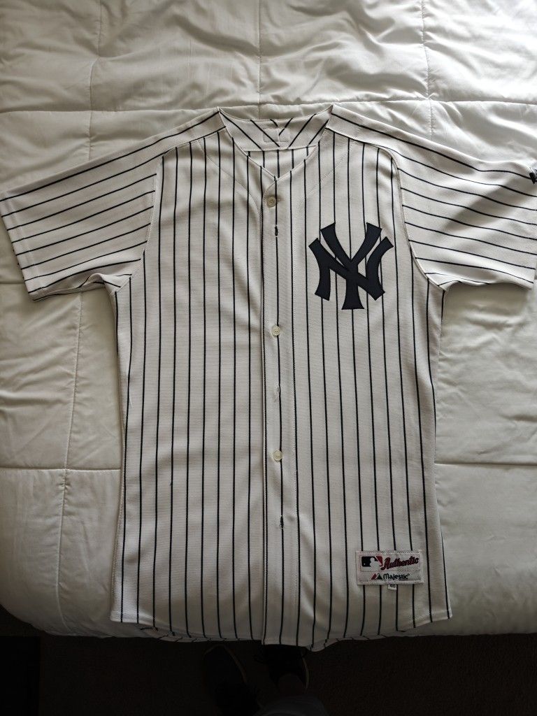 New York Yankees Authentic Jersey #24 Size 40 Chest.