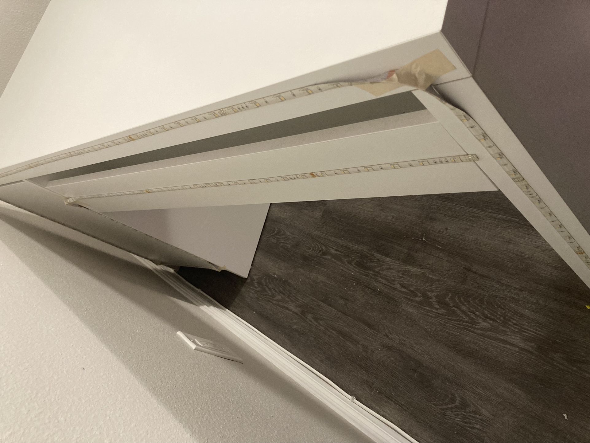 White Desk for Sale in Torrance, CA OfferUp