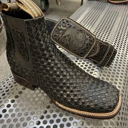 Botines De Piel Petatillo Con Cinturón 