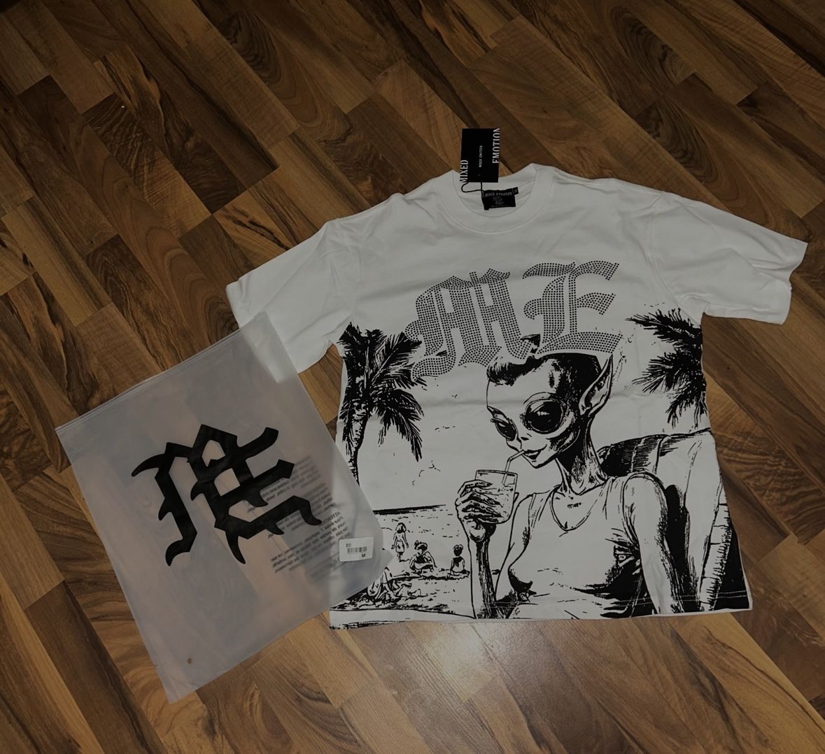 Mixed emotions white alien on the beach shirt