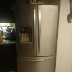 Whirpool French door refrigerator