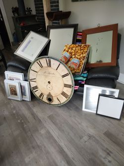 Pictures, frames, wall decor, mirrors