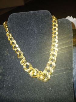 Gold thick chain s not real gold
