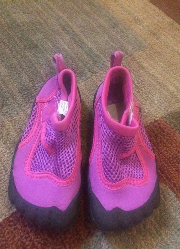 Toddler water shoes