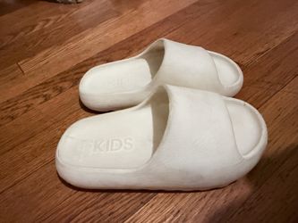 Cotton on kids sandals