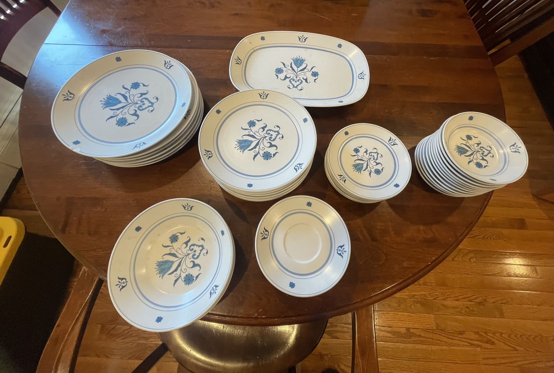 Noritake Progression China 9004