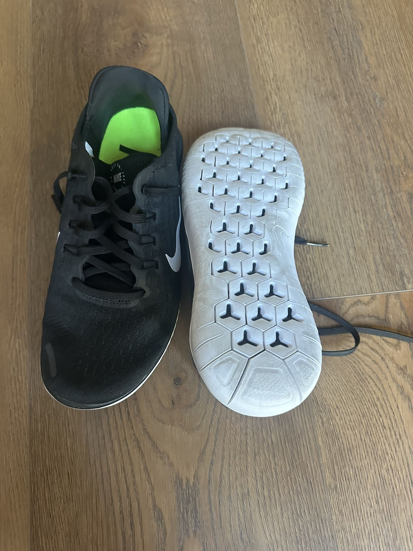 Women’s Nike Running Shoes Size 9