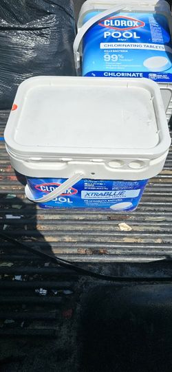 25 Lb Bucket Of Clorox Chlorine Xtra Blue