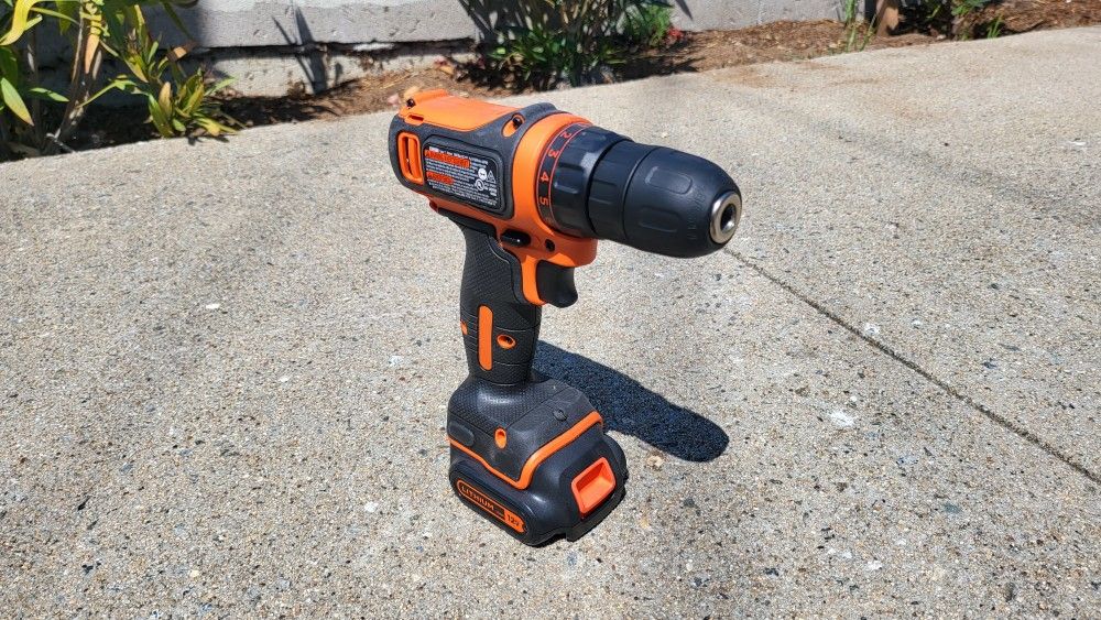 Black And Decker 12 Volt Drill
