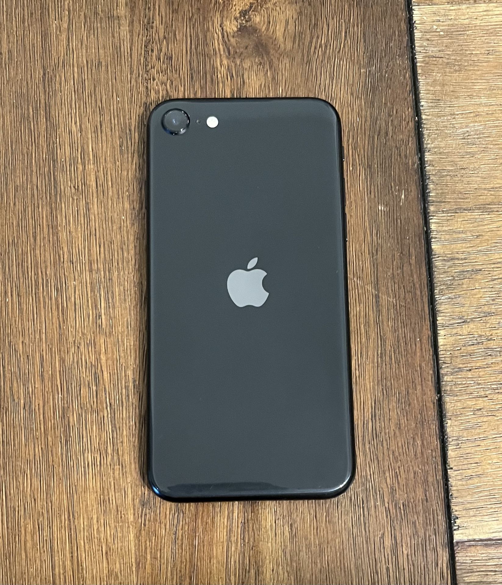 Apple iPhone SE 64GB Space Gray - Unlocked, Excellent Condition 